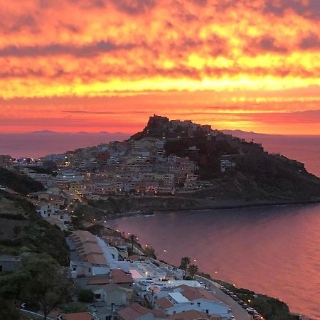 La Tartaruga Spiaggiata - Bilocale Centrale A Pochi Metri Dalla Spiaggia Castelsardo Luaran gambar