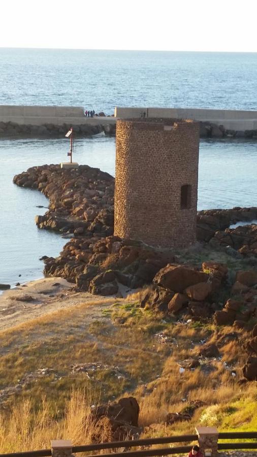 La Tartaruga Spiaggiata - Bilocale Centrale A Pochi Metri Dalla Spiaggia Castelsardo Luaran gambar