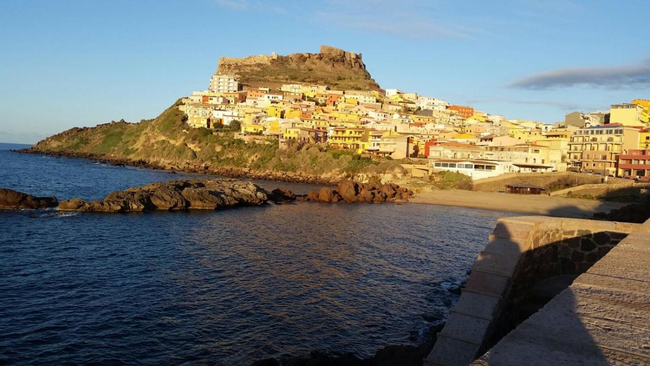 La Tartaruga Spiaggiata - Bilocale Centrale A Pochi Metri Dalla Spiaggia Castelsardo Luaran gambar